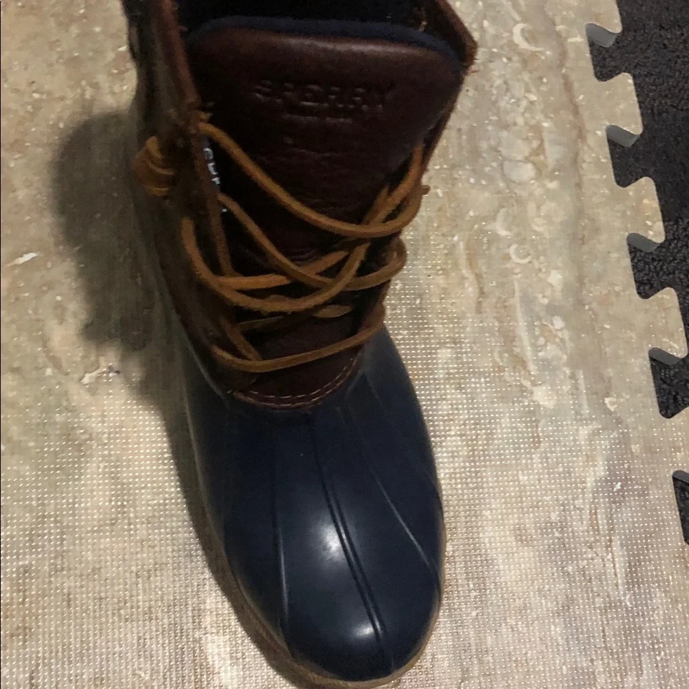 SPERRY Women's Saltwater Core Duck Rain Boots Navy Brown Size 8M